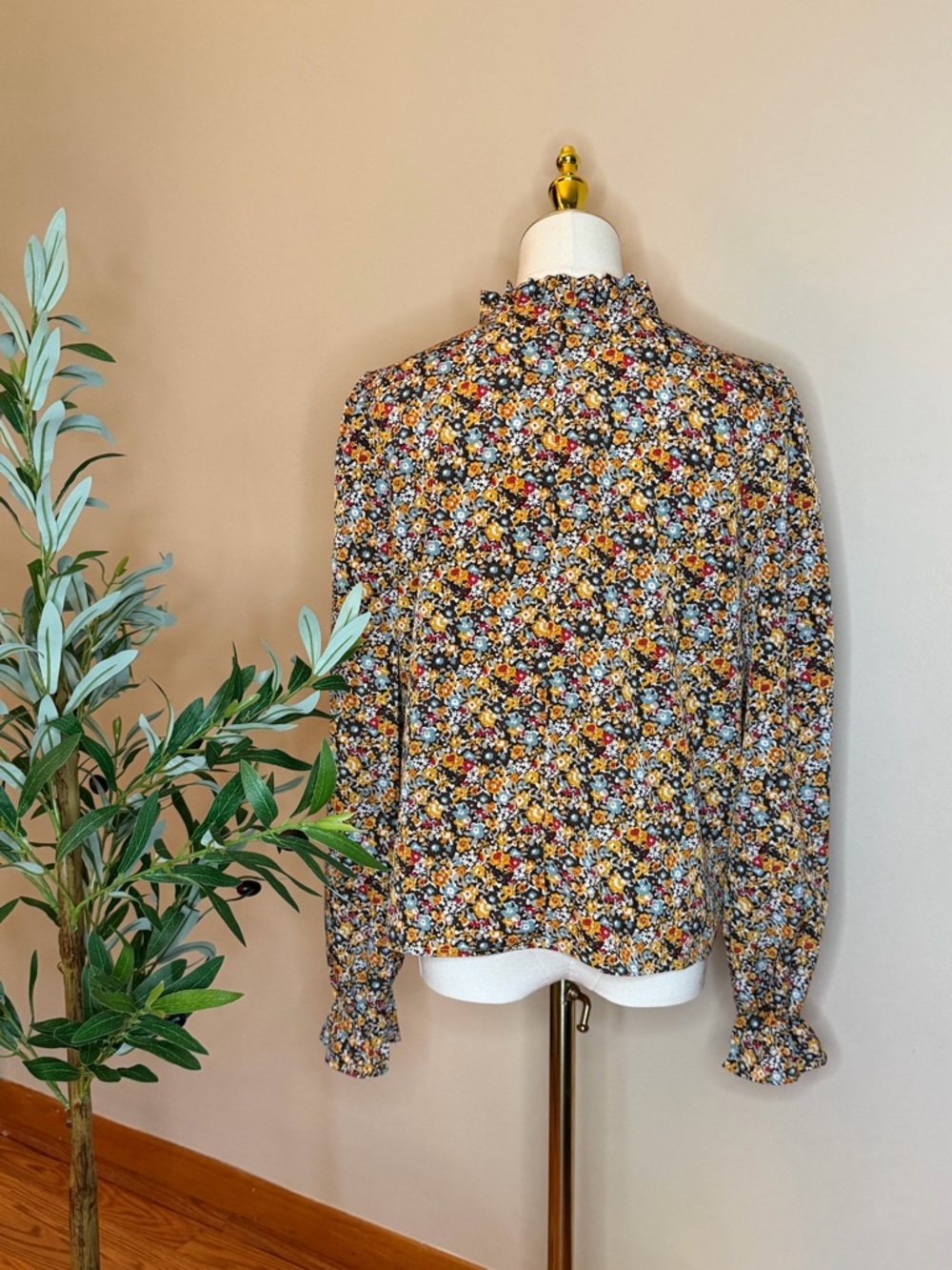 503. Floral Ruffle Neck Long Sleeve Blouse | Vintage Inspired Boho Top - Picture 3 of 3